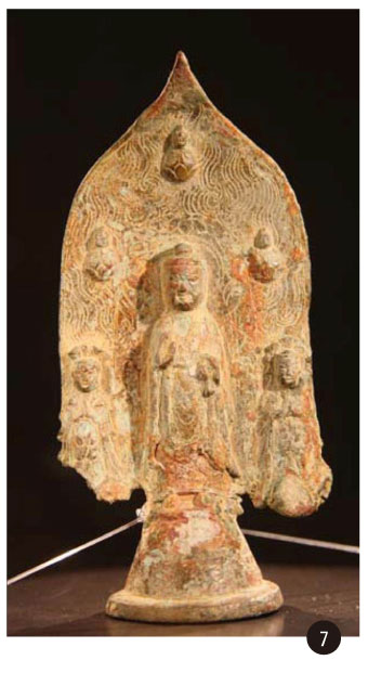 7. 금동삼존불입상, 양 527년, 남경 신가구출토, 남경시박물관 소장