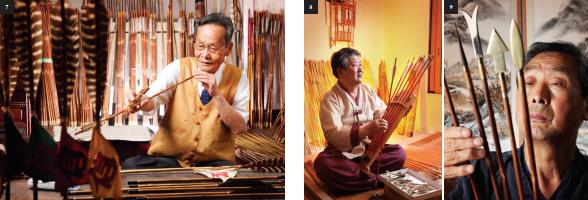 중요무형문화재 제47호 궁시장 유영기(시장), 출처 서헌강 촬영 / 중요무형문화재 제47호 궁시장 김종국(시장), 출처 서헌강 촬영 / 중요무형문화재 제47호 궁시장 박호준(시장), 출처 서헌강 촬영