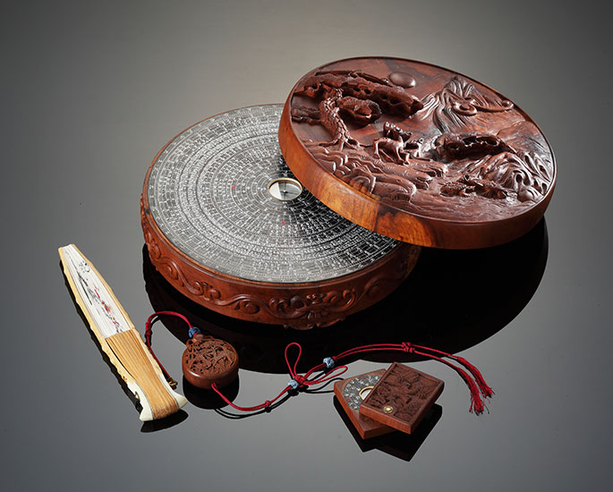 모란만초문이층농(牧丹蔓草紋二層籠) _ 75×40×122cm _ 01
