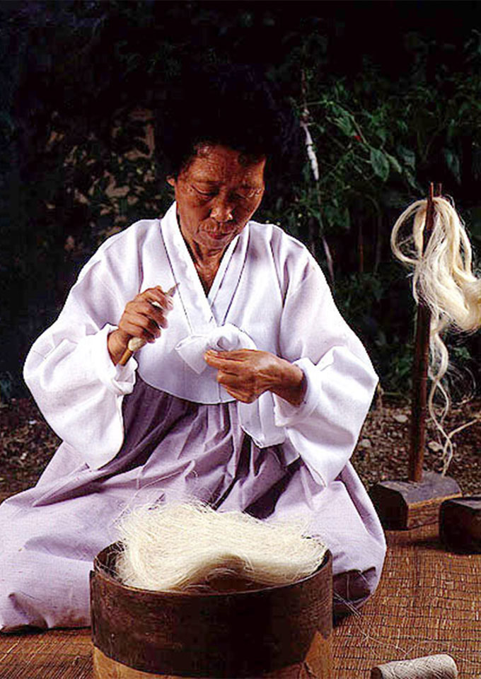 작업 중인 선생의모습.jpg